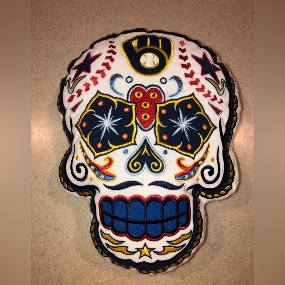 NWOT- Milwaukee Brewers Day of the Dead pillow